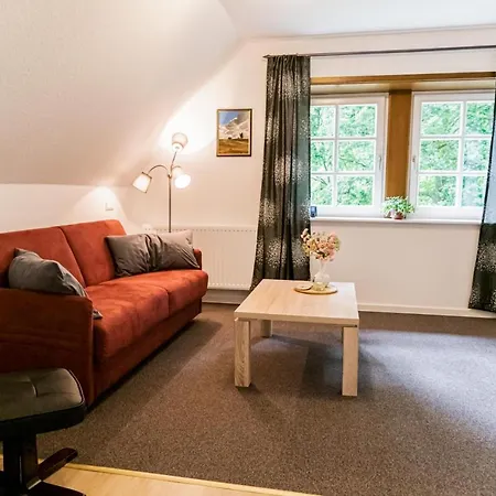 Zum Huelsenbusch Апартаменты *