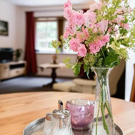 Zum Huelsenbusch Апартаменты