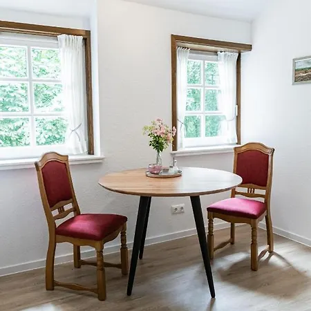 Zum Huelsenbusch Биспинген